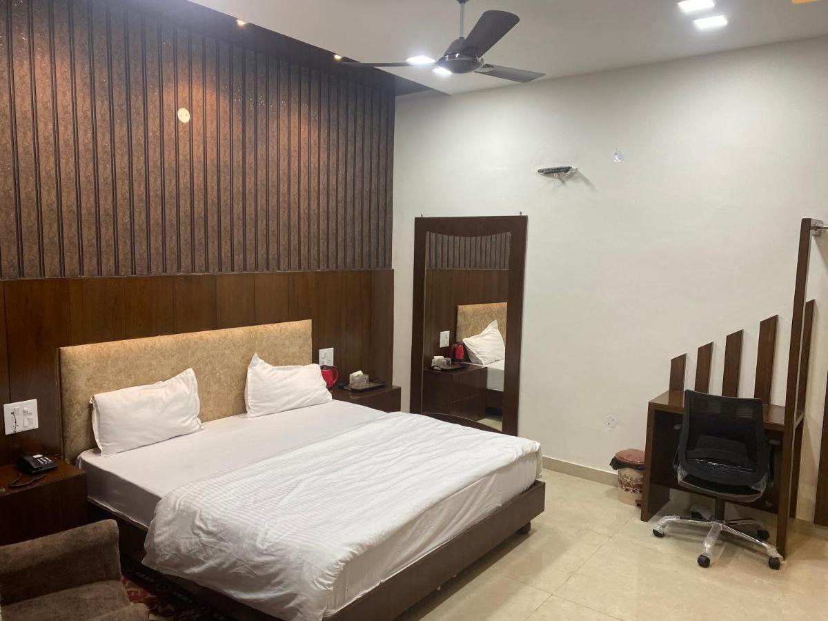Hotel Temple View Inn Anandpur Sāhib Exteriér fotografie
