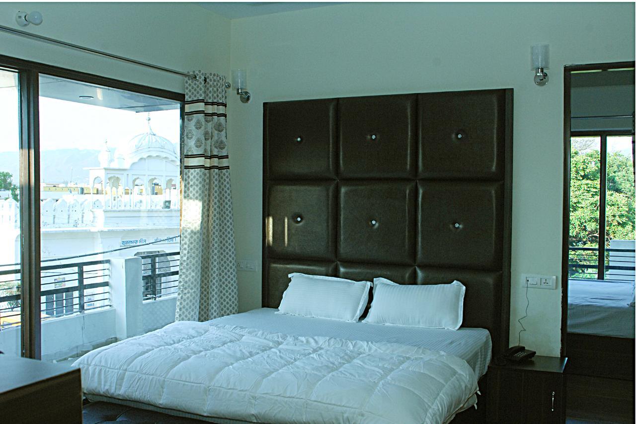 Hotel Temple View Inn Anandpur Sāhib Exteriér fotografie